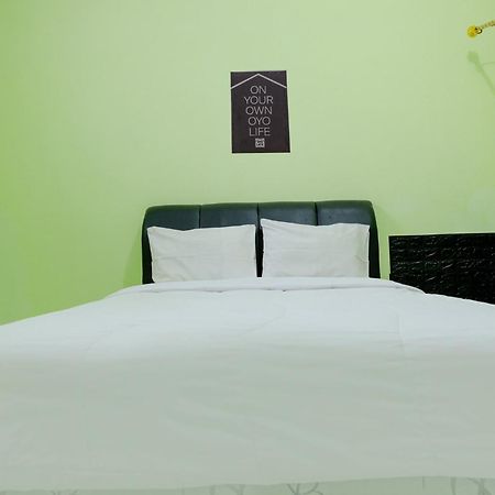 Oyo Life 2508 Alba Suites Homestay Syariah Tulungagung Bagian luar foto