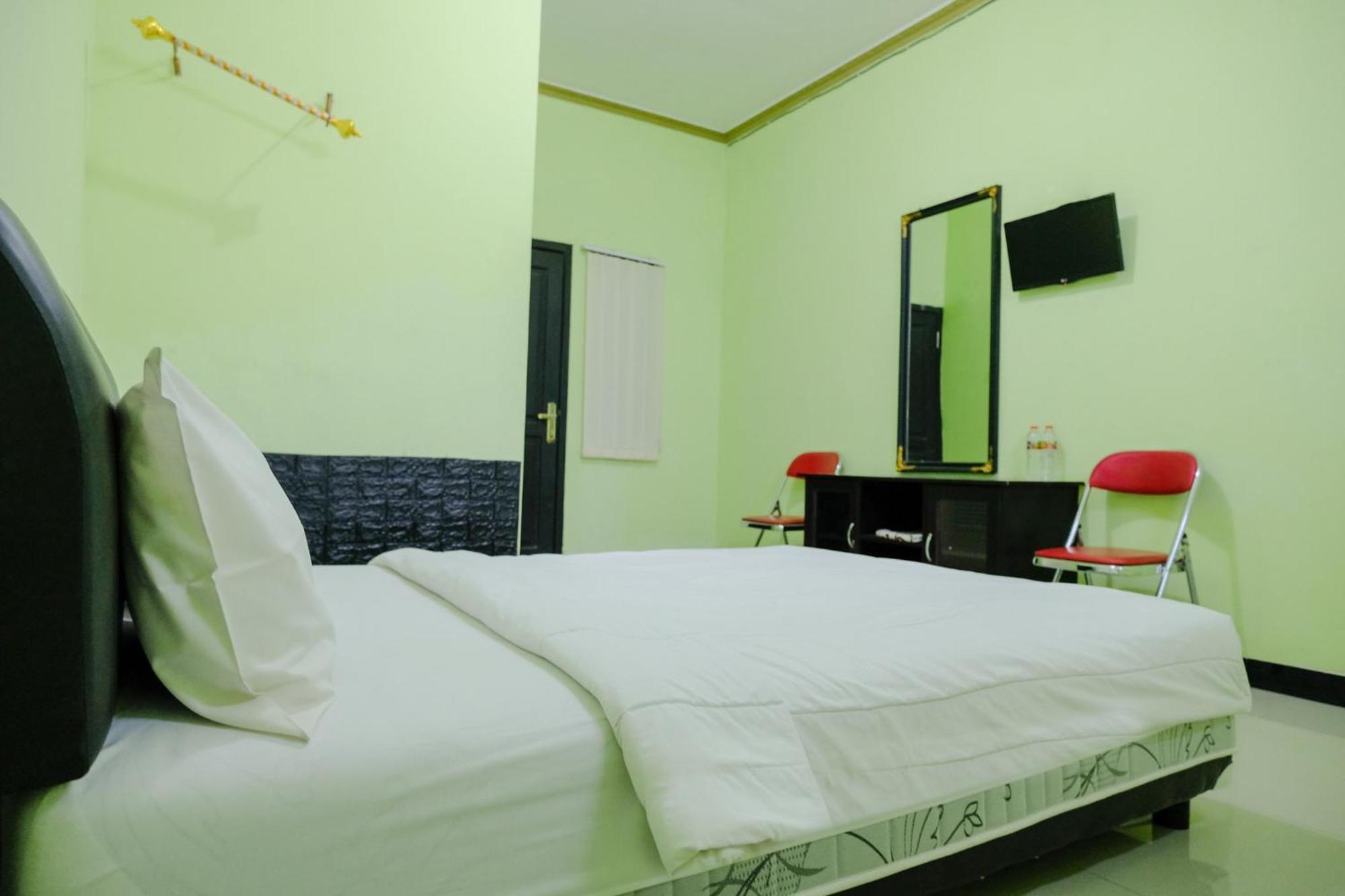 Oyo Life 2508 Alba Suites Homestay Syariah Tulungagung Bagian luar foto