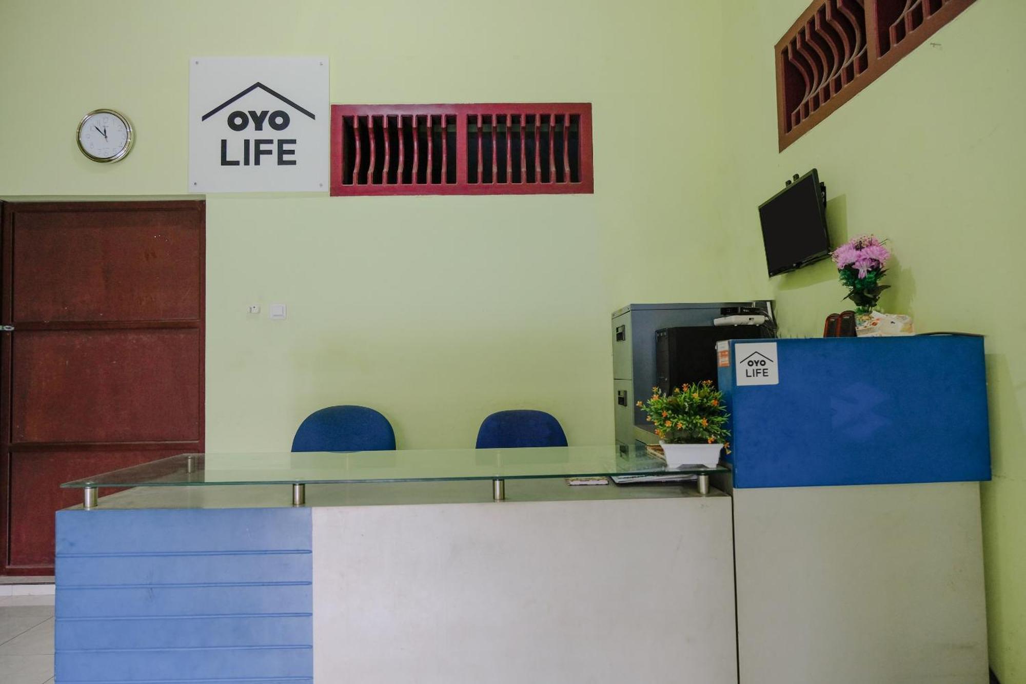Oyo Life 2508 Alba Suites Homestay Syariah Tulungagung Bagian luar foto