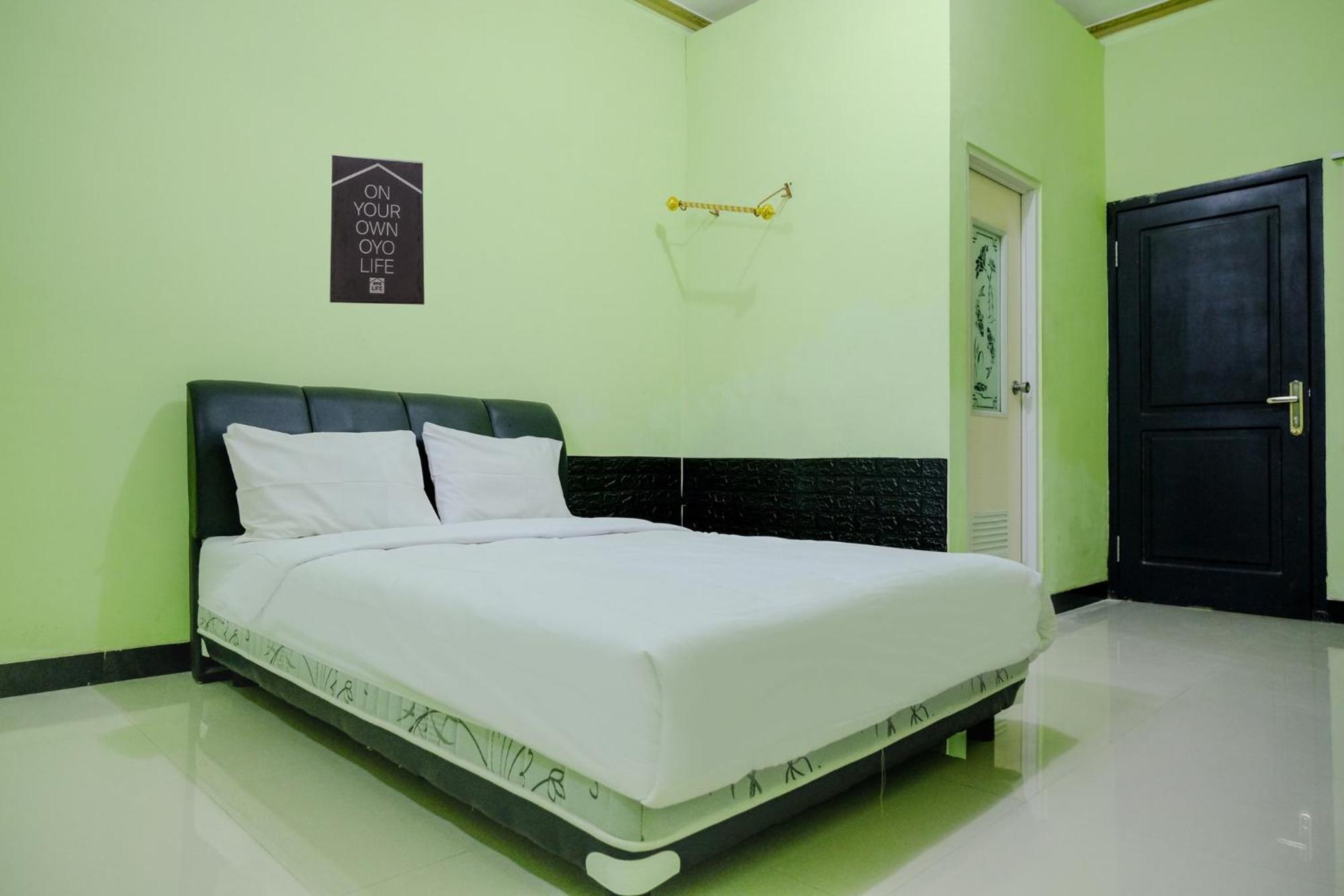 Oyo Life 2508 Alba Suites Homestay Syariah Tulungagung Bagian luar foto