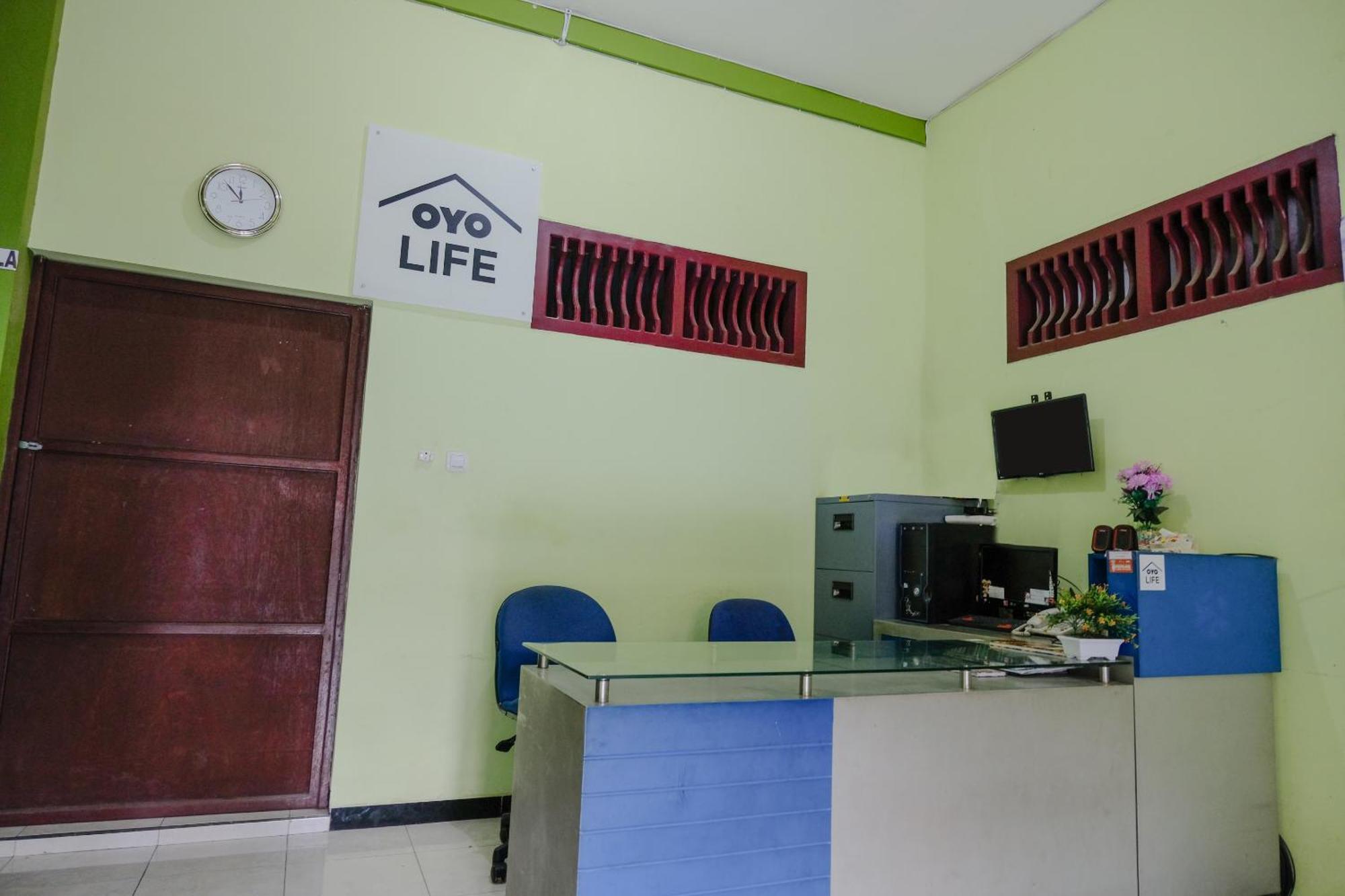 Oyo Life 2508 Alba Suites Homestay Syariah Tulungagung Bagian luar foto